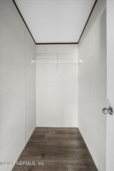 Spacious, unfurnished interior of a new home in , Palatka (Image 23).