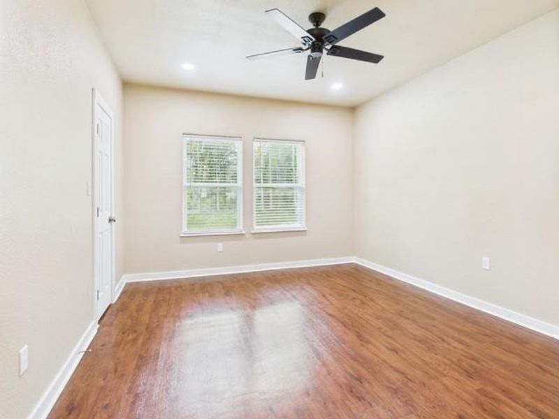 Spacious, unfurnished interior of a new home in , Athens (Image 28). Spacious, unfurnished interior of a new home in , Athens (Image 28).