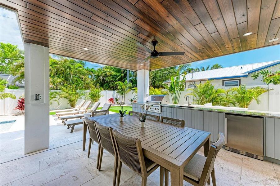 Exterior details and patio area of a home in , Holmes Beach (Image 39).