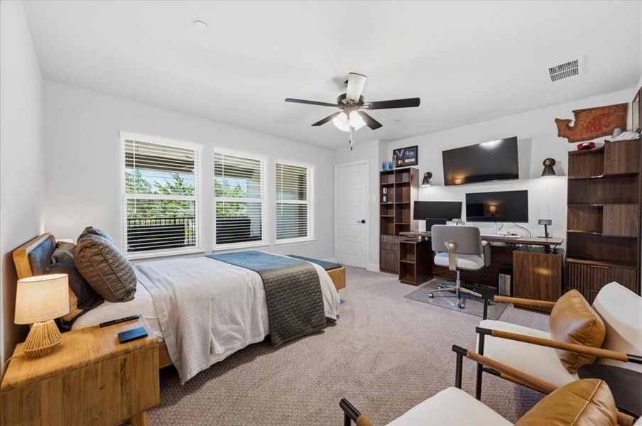Furnished interior view inside a new home in Bayside, Rowlett (Image 25). Furnished interior view inside a new home in Bayside, Rowlett (Image 25).
