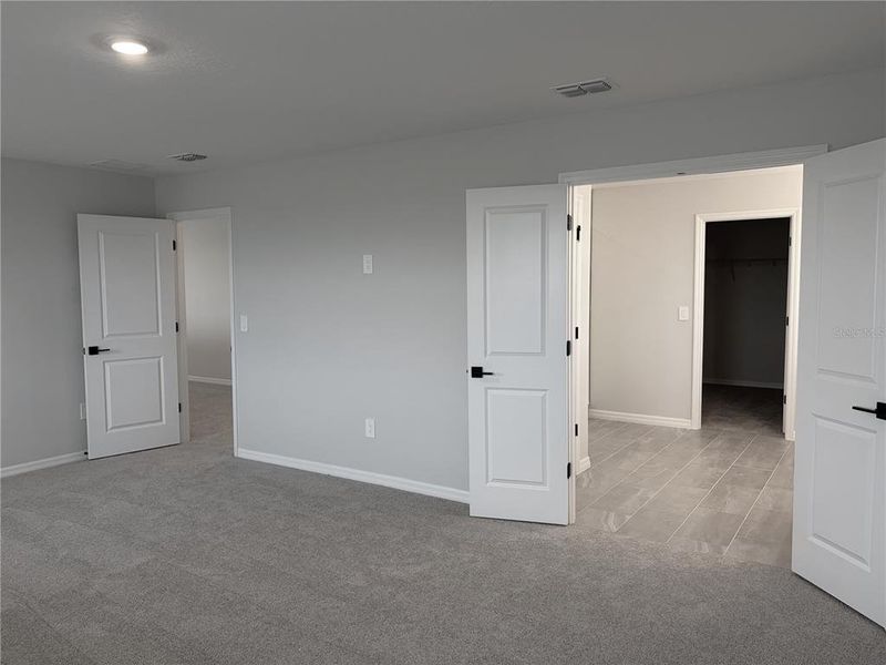 Spacious, unfurnished interior of a new home in Oakfield Trails, Parrish (Image 23).