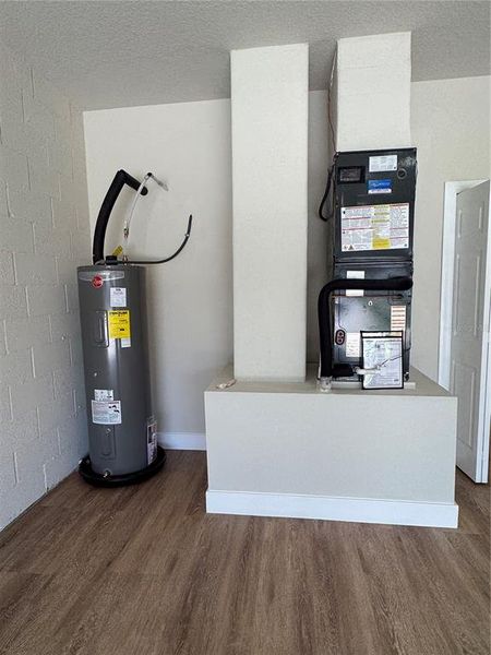 Furnished interior view inside a new home in , Auburndale (Image 14).