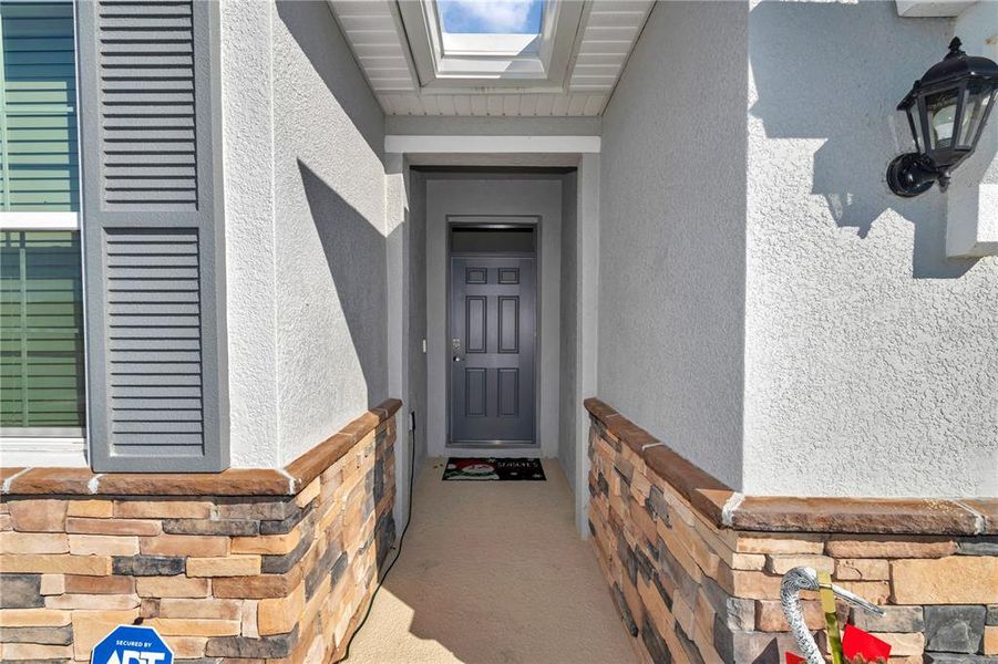 Exterior details and patio area of a home in JB Ranch, Ocala (Image 4). Exterior details and patio area of a home in JB Ranch, Ocala (Image 4).