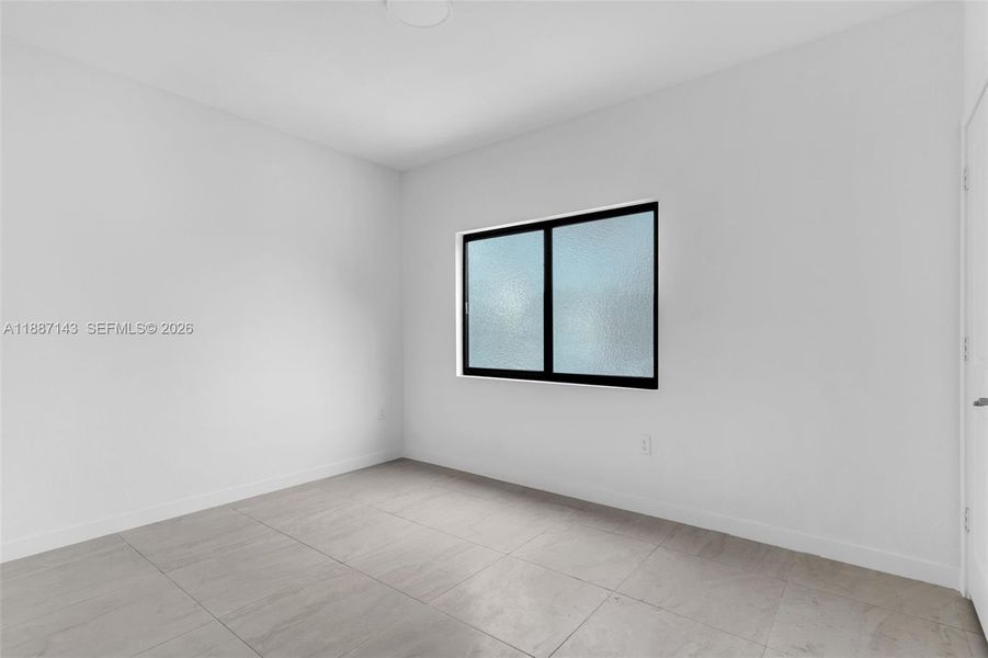 Spacious, unfurnished interior of a new home in , Miami (Image 14).