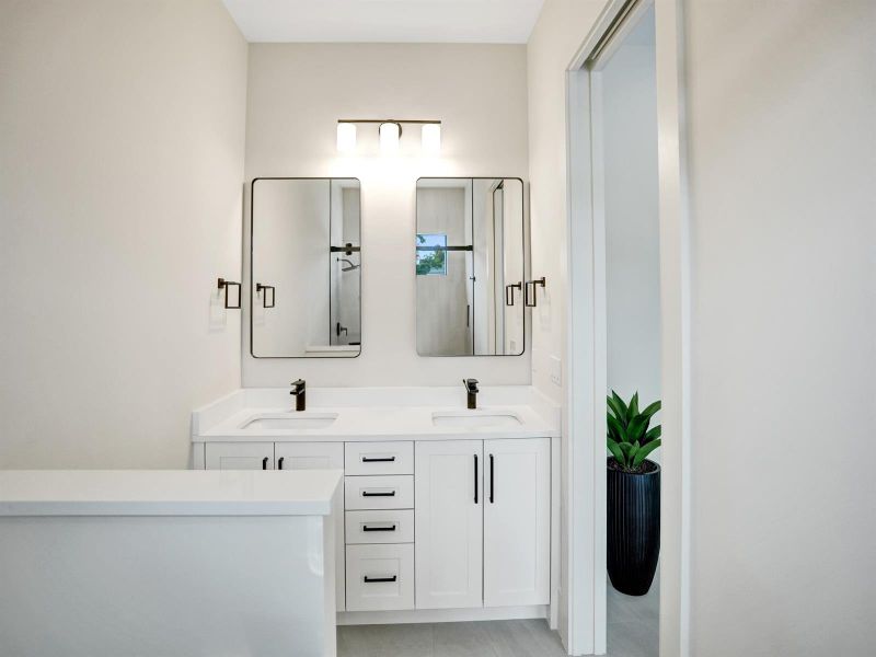 Ensuite #4 Ensuite #4