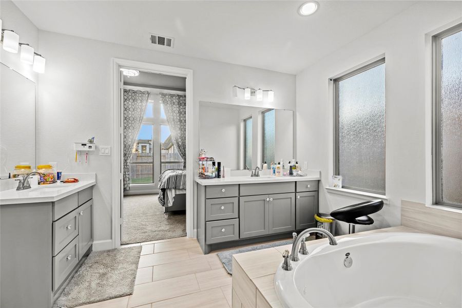 Furnished interior view inside a new home in Fulbrook On Fulshear Creek 60', Fulshear (Image 32). Furnished interior view inside a new home in Fulbrook On Fulshear Creek 60', Fulshear (Image 32).