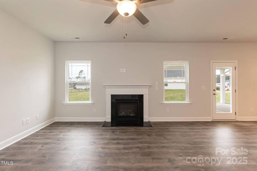 Spacious, unfurnished interior of a new home in Northlake, Statesville (Image 27).