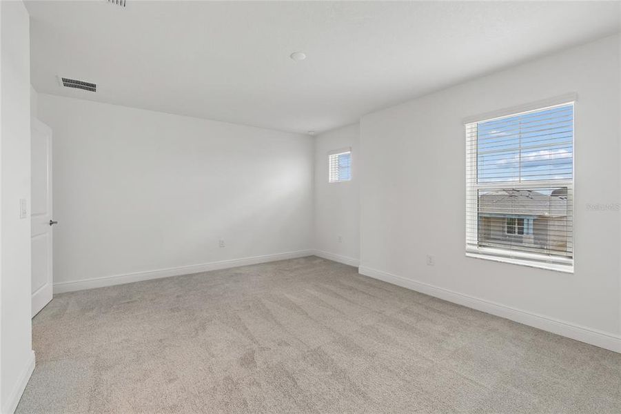 Spacious, unfurnished interior of a new home in SeaFlower, Bradenton (Image 17).