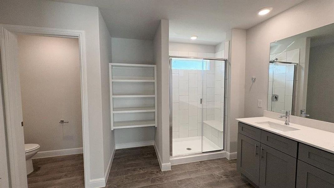 Furnished interior view inside a new home in Sandstone Estates, Granbury (Image 9). Furnished interior view inside a new home in Sandstone Estates, Granbury (Image 9).