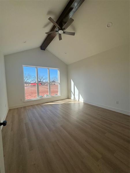 Spacious, unfurnished interior of a new home in , Tuscola (Image 13).