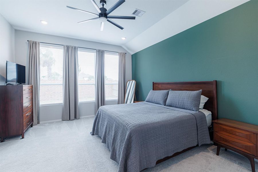 Furnished interior view inside a new home in Lago Mar, Texas City (Image 22).