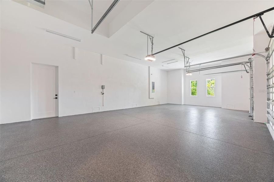 Spacious, unfurnished interior of a new home in , Tarpon Springs (Image 68). Spacious, unfurnished interior of a new home in , Tarpon Springs (Image 68).