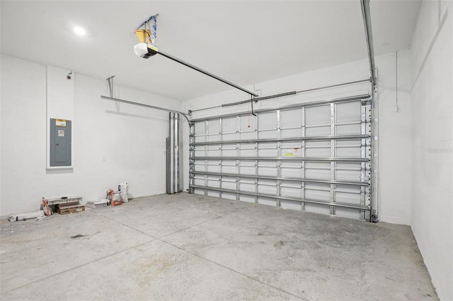 Spacious, unfurnished interior of a new home in Biscayne Landing at Seaire, Parrish (Image 43).