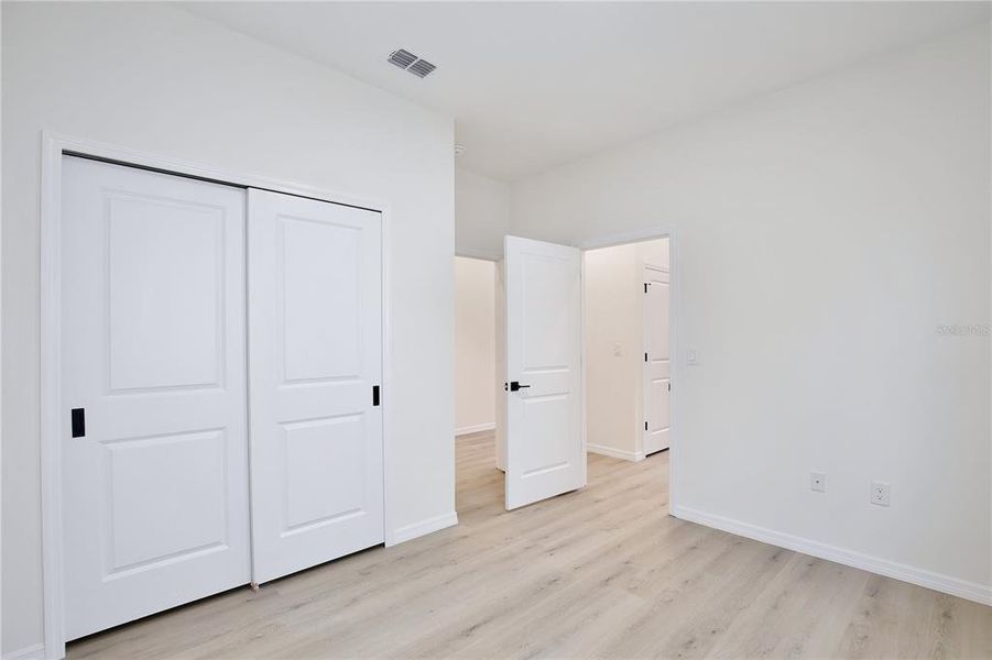 Spacious, unfurnished interior of a new home in , Groveland (Image 28).