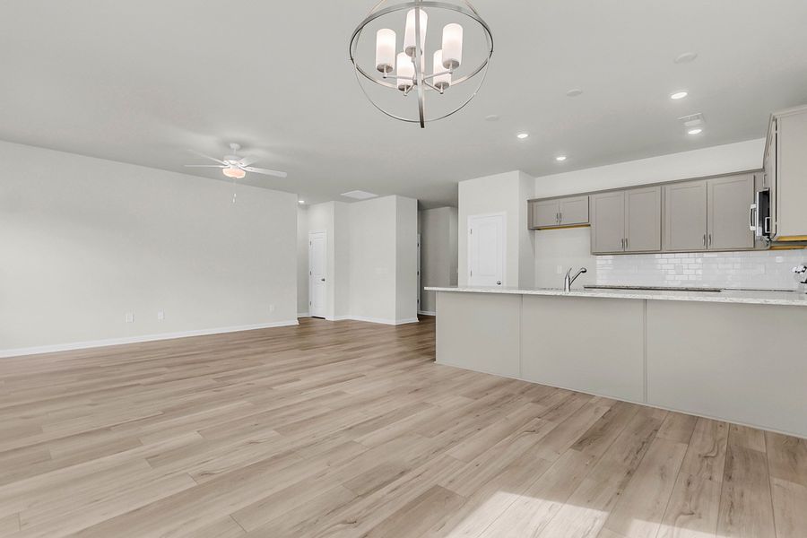 Spacious, unfurnished interior of a new home in Fairway Woods at Wyboo, Manning (Image 21).