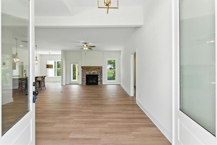 Spacious, unfurnished interior of a new home in , Waleska (Image 31).