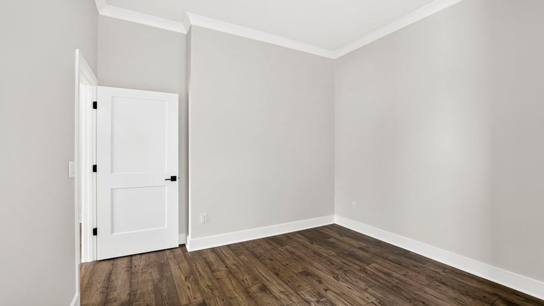Spacious, unfurnished interior of a new home in Sunset Summits, Spartanburg (Image 25).