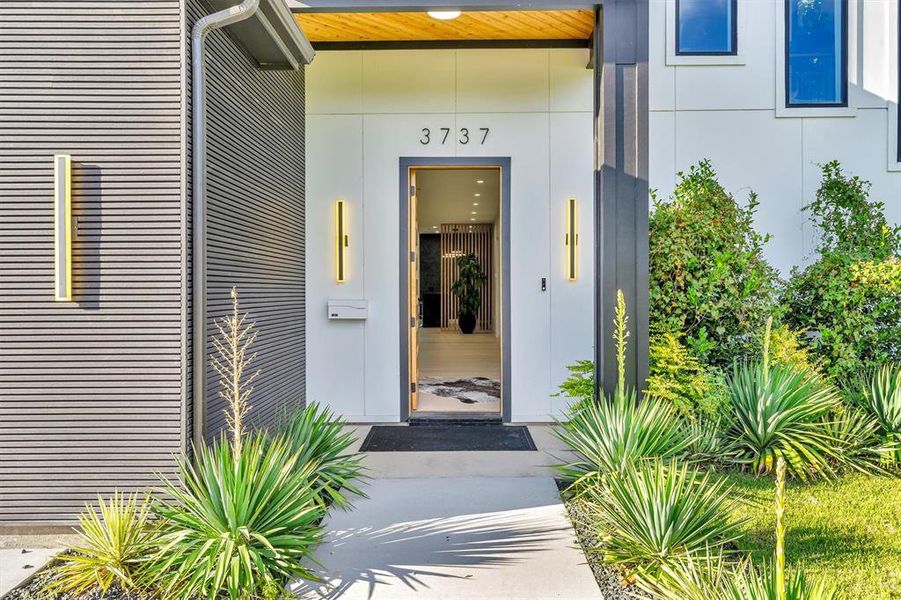 Entrance to property Entrance to property