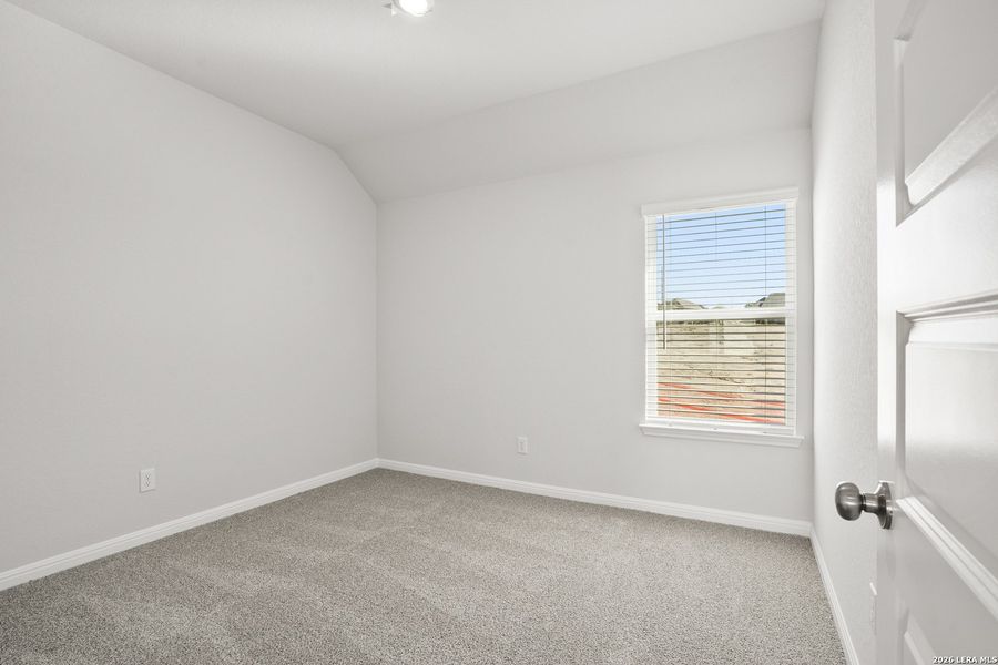 Spacious, unfurnished interior of a new home in Hunters Ranch, San Antonio (Image 14).