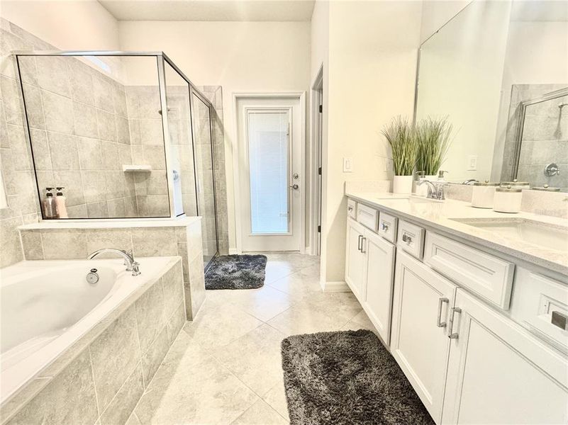 Furnished interior view inside a new home in , Clermont (Image 11).