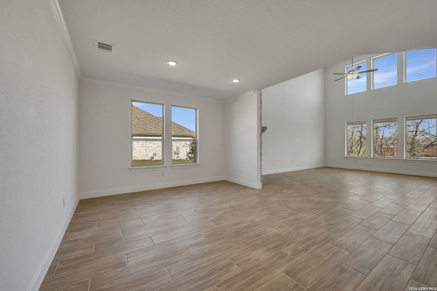 Spacious, unfurnished interior of a new home in Everly Estates, San Antonio (Image 16).