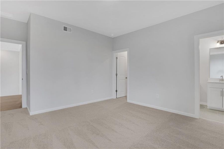 Spacious, unfurnished interior of a new home in Acacia, Cumming (Image 38).