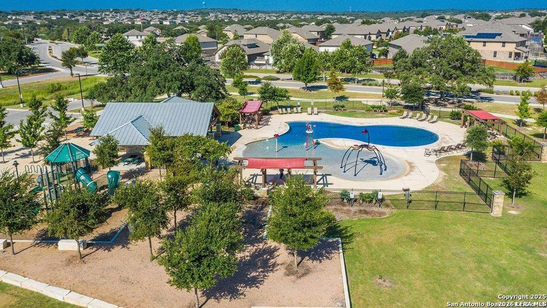 Image 42 of a home in Redbird Ranch.