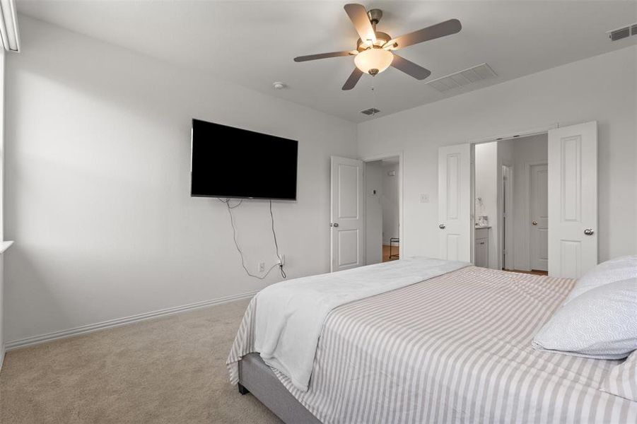 Furnished interior view inside a new home in Bridgewater, Princeton (Image 8).
