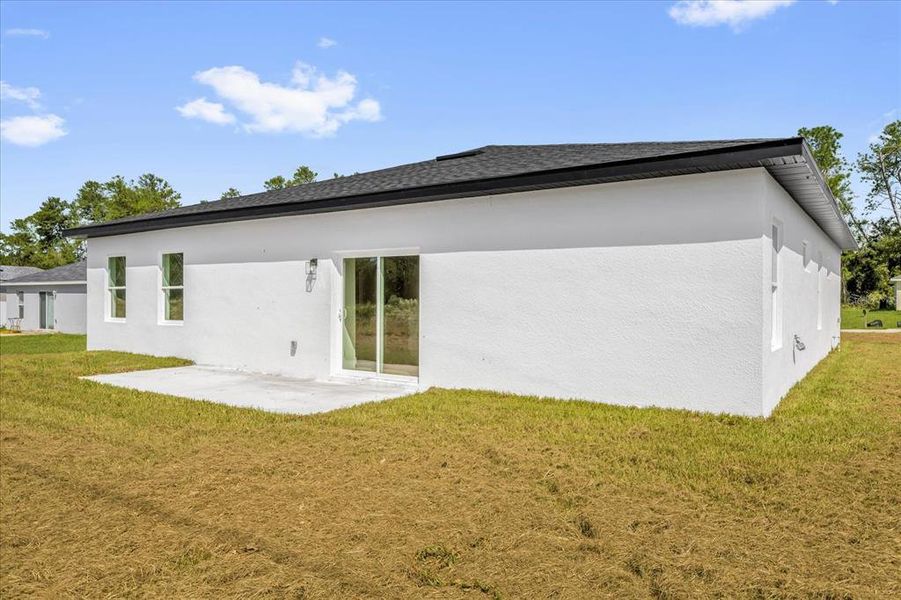 Exterior details and patio area of a home in , Ocala (Image 19). Exterior details and patio area of a home in , Ocala (Image 19).