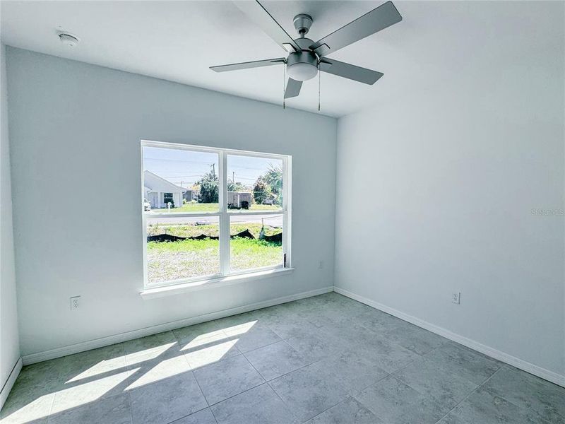 Spacious, unfurnished interior of a new home in , Fort Myers (Image 12).