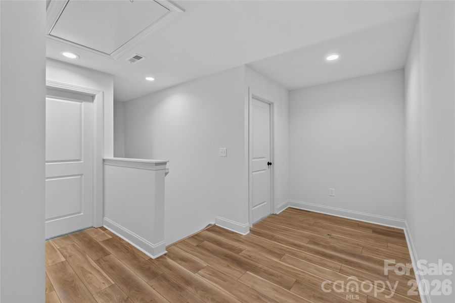 Spacious, unfurnished interior of a new home in , Harrisburg (Image 36).