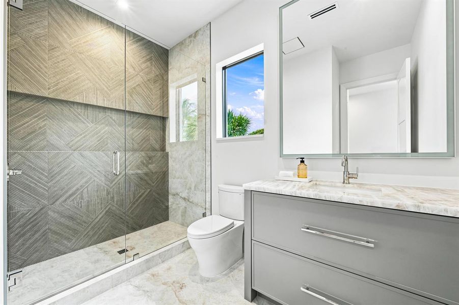 GUEST BEDROOM #2 BATHROOM