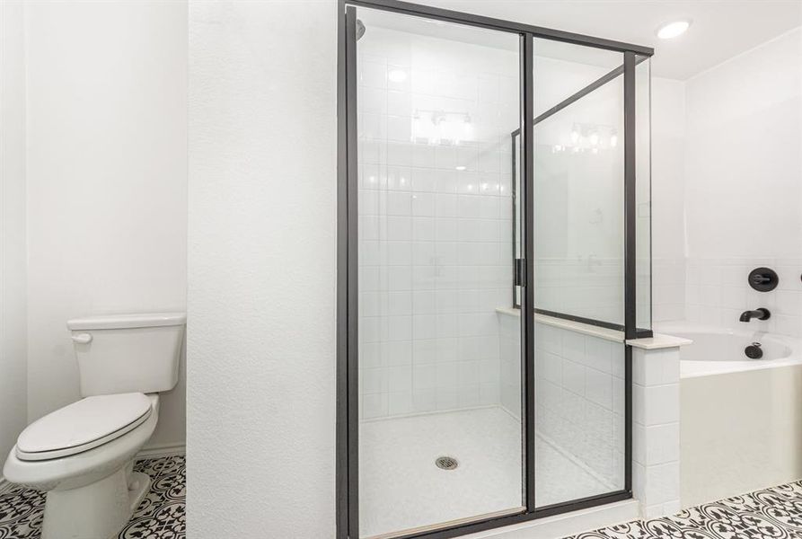 Furnished interior view inside a new home in , Royse City (Image 5).