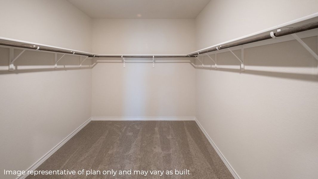 Spacious, unfurnished interior of a new home in Brookstone Creek, San Antonio (Image 13).