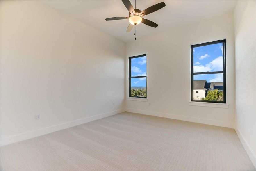 Spacious, unfurnished interior of a new home in , Horseshoe Bay (Image 24).