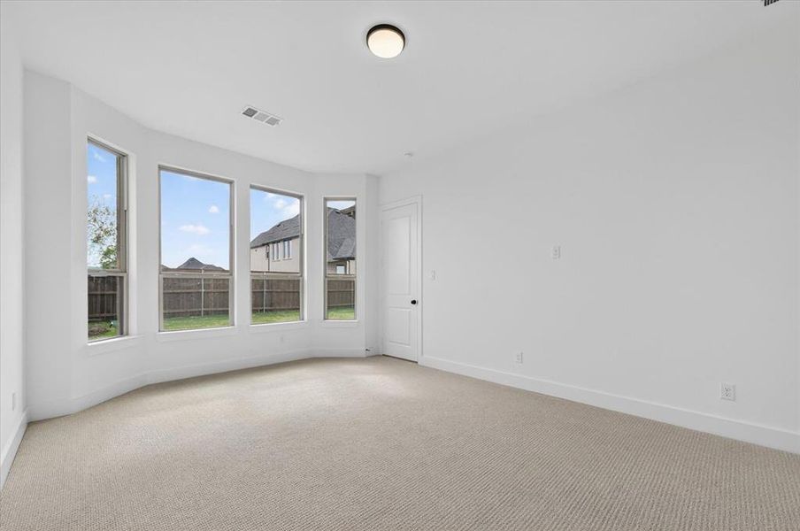 Spacious, unfurnished interior of a new home in Cambridge Crossing, Celina (Image 25).