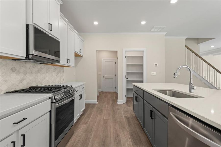 Furnished interior view inside a new home in , Dallas (Image 6).