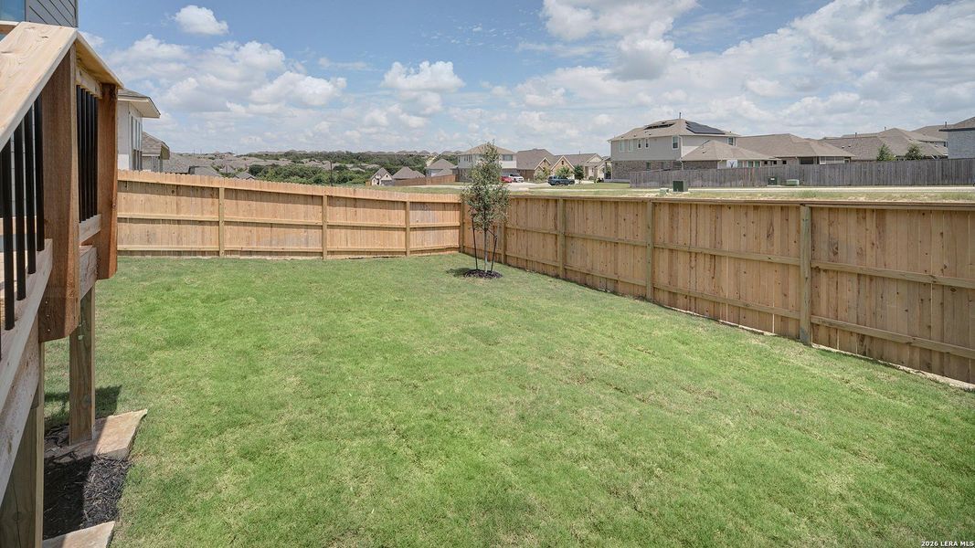 Exterior details and patio area of a home in Ladera, San Antonio (Image 20).