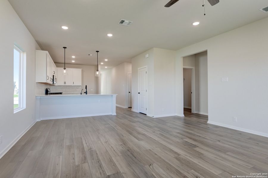 Spacious, unfurnished interior of a new home in Cordova Trails, Seguin (Image 24). Spacious, unfurnished interior of a new home in Cordova Trails, Seguin (Image 24).