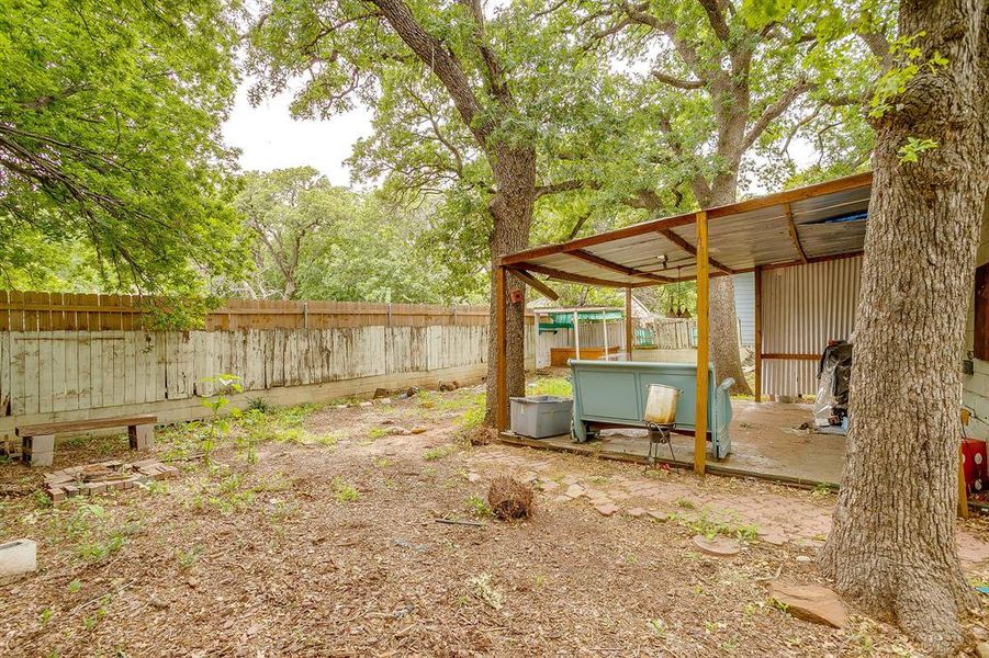 Exterior details and patio area of a home in , Weatherford (Image 11).