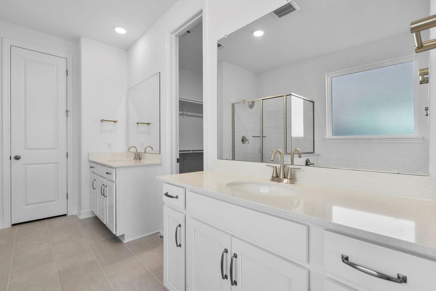 : Sample product photo. Actual exterior and interior selections may vary by homesite. Photo may be virtually staged