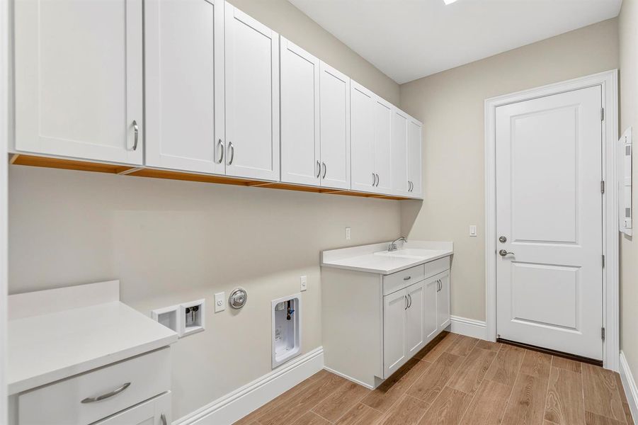 14322 SW Belterra Dr_Laundry Room