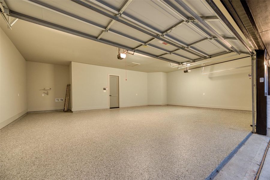 Oversized 3 car garage Oversized 3 car garage