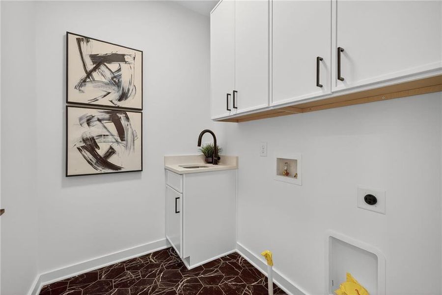 Furnished interior view inside a new home in , Atlanta (Image 32).