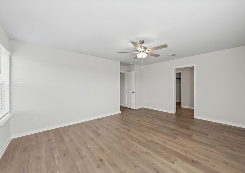 The master suite has a large bedroom, ensuite bathroom and a walk-in closet. The master suite has a large bedroom, ensuite bathroom and a walk-in closet.