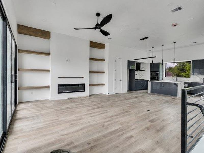 Spacious, unfurnished interior of a new home in , Houston (Image 26).