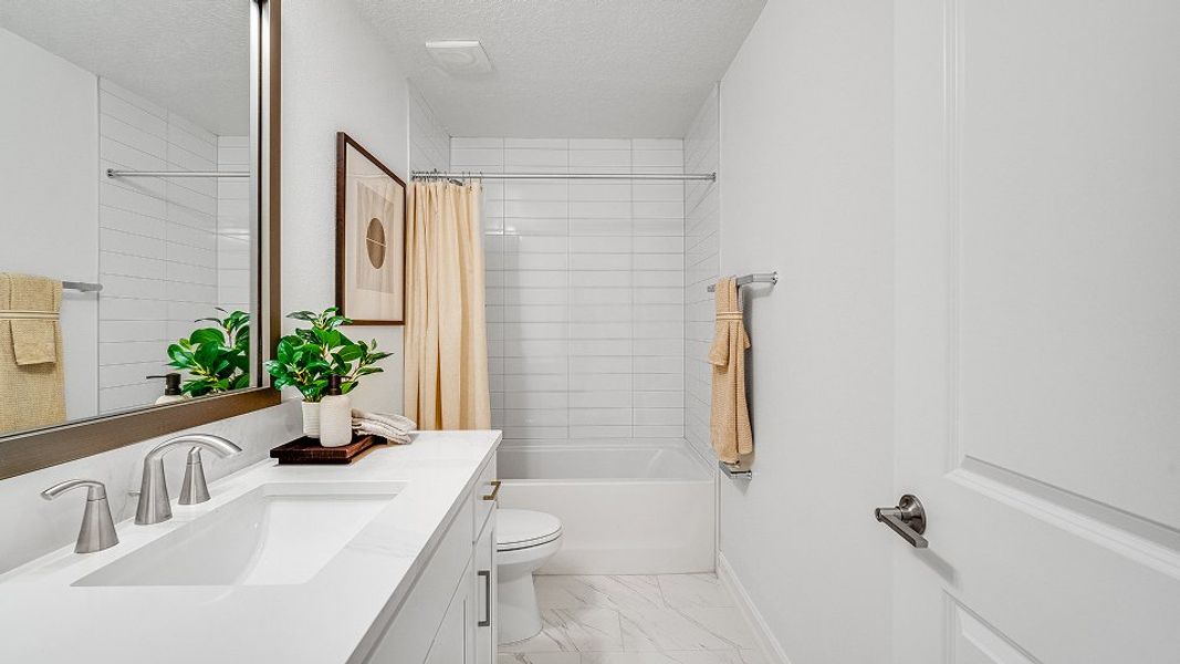 2411 Flagler Bath2 F3 Base2 2411 Flagler Bath2 F3 Base2