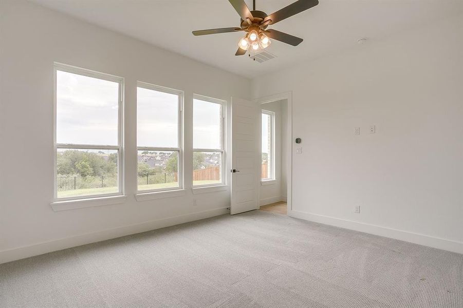 Spacious, unfurnished interior of a new home in Talon Hills, Fort Worth (Image 33). Spacious, unfurnished interior of a new home in Talon Hills, Fort Worth (Image 33).