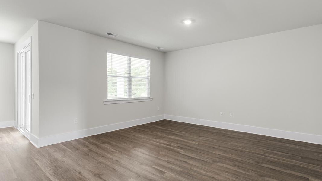 Spacious, unfurnished interior of a new home in Rolling Hills, Bolivia (Image 16).