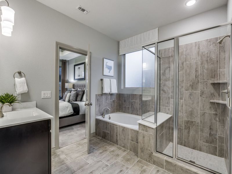 Representative furnished interior of a home built from the Oakmont by Pulte Homes in Mavera, Conroe (Image 7). Representative furnished interior of a home built from the Oakmont by Pulte Homes in Mavera, Conroe (Image 7).